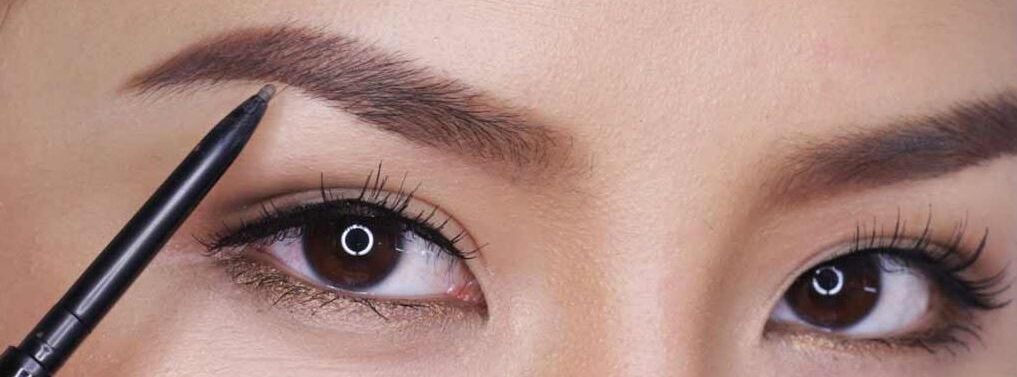 shaping eyebrows